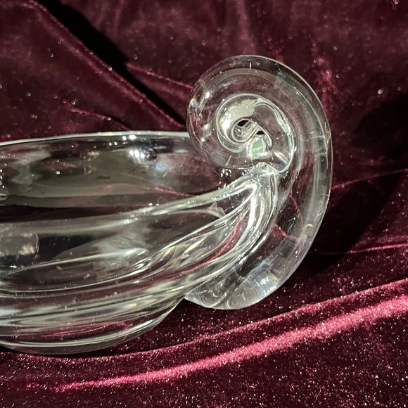 Vintage Crystal 6.6 Inch Heavy Bowl with Snail Handle Candy Olives Nuts - Picture 4 of 9